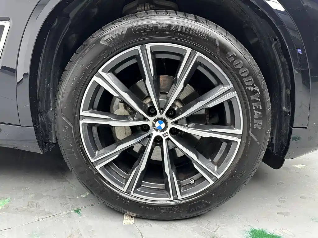 BMW X5 2023