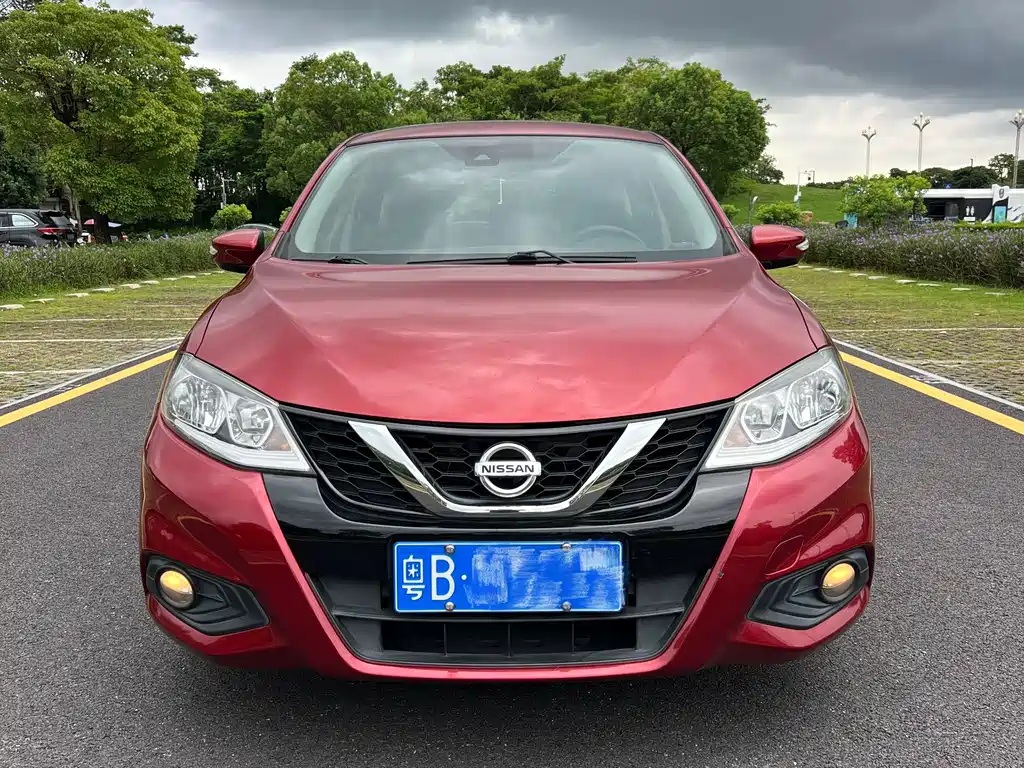 Nissan Tiida 2020 — фото 1