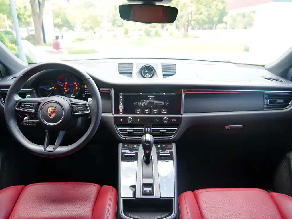 Porsche Macan 2023 — фото 15
