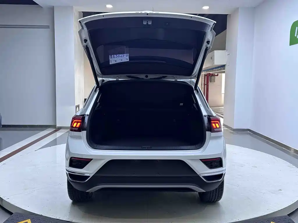 Volkswagen T-Roc 2022 — фото 21
