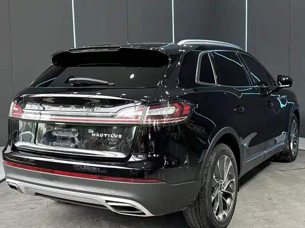 Lincoln Nautilus 2022