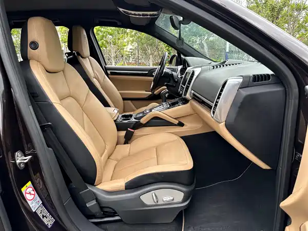 Porsche Cayenne 2014