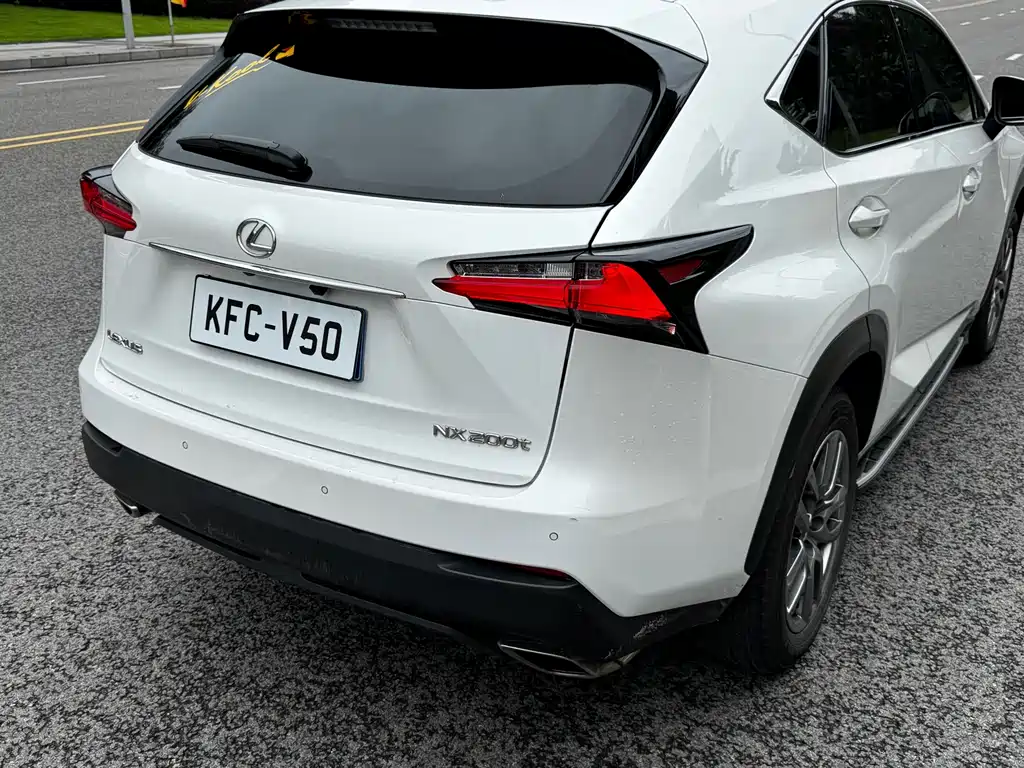 Lexus NX 2016 — фото 19
