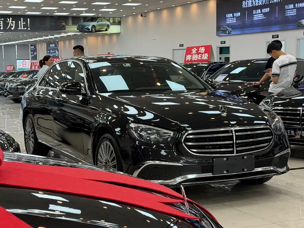 Mercedes-Benz E-Class 2021