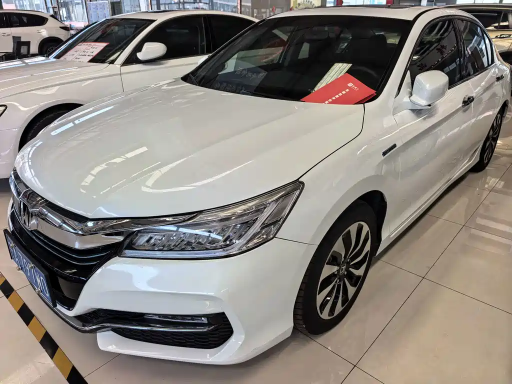 Honda Accord 2017 — фото 1