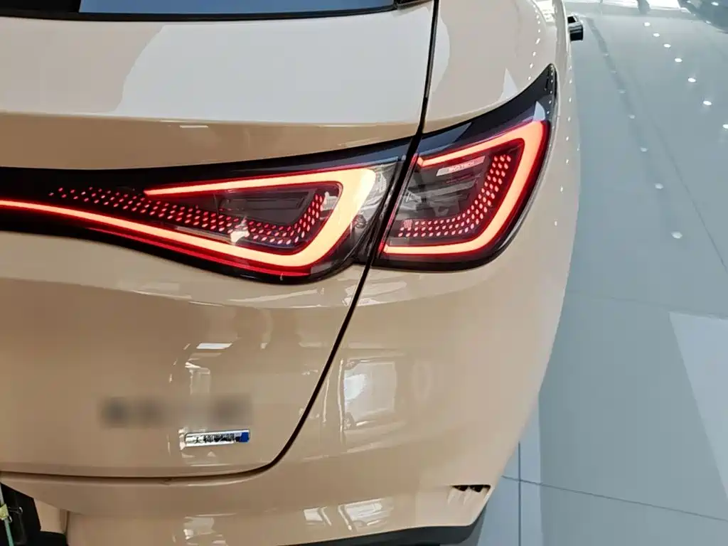 BYD Seal 06GT 2025 — фото 8