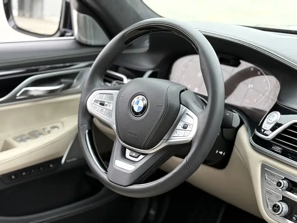 BMW 7 Series 2020 — фото 13
