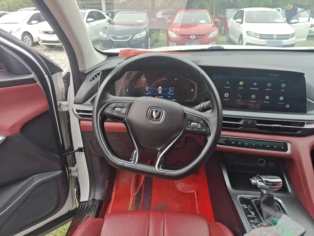 Changan CS75PLUS 2020 — фото 11