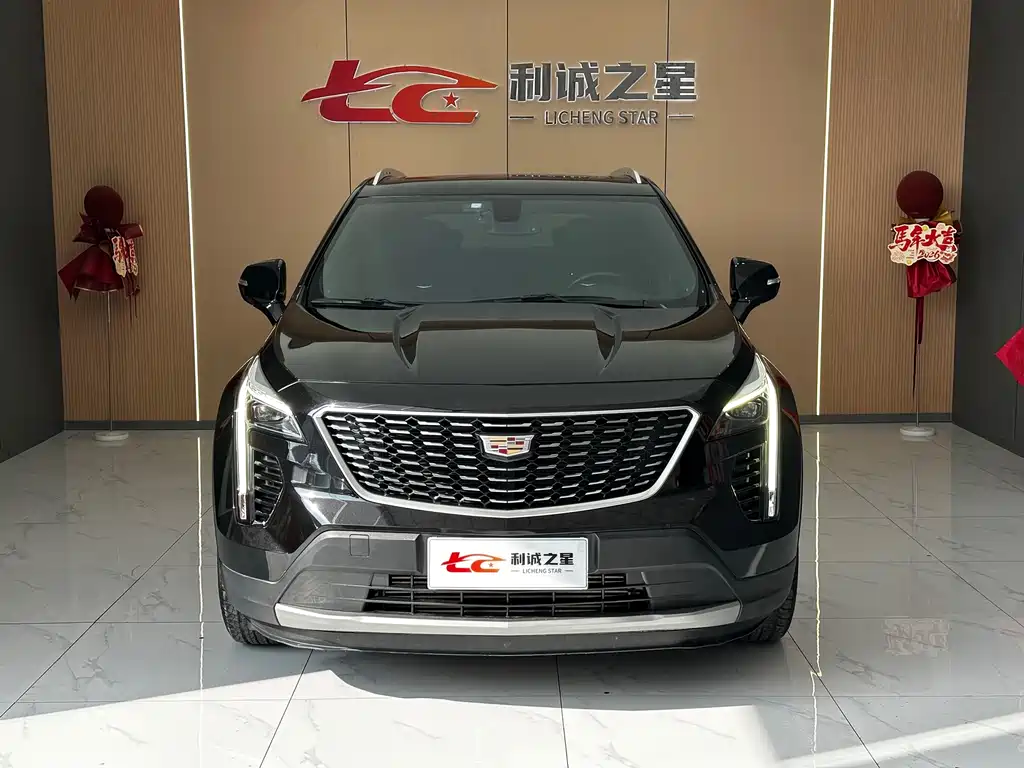 Cadillac XT4 2021 — фото 2