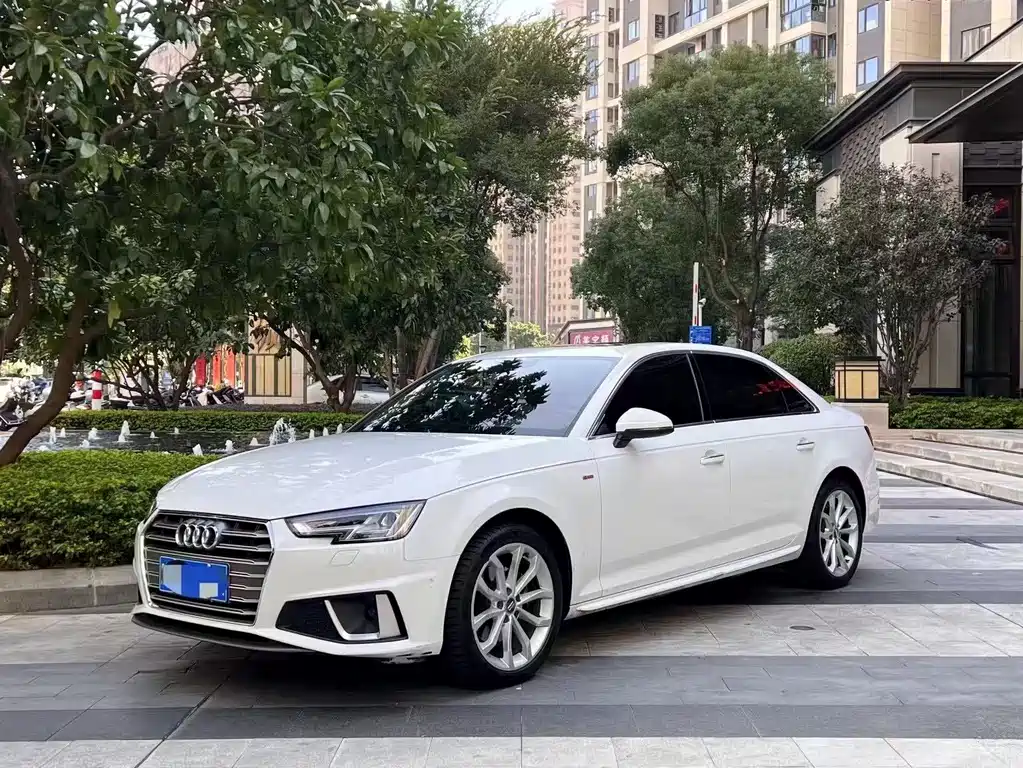 Audi A4L 2019