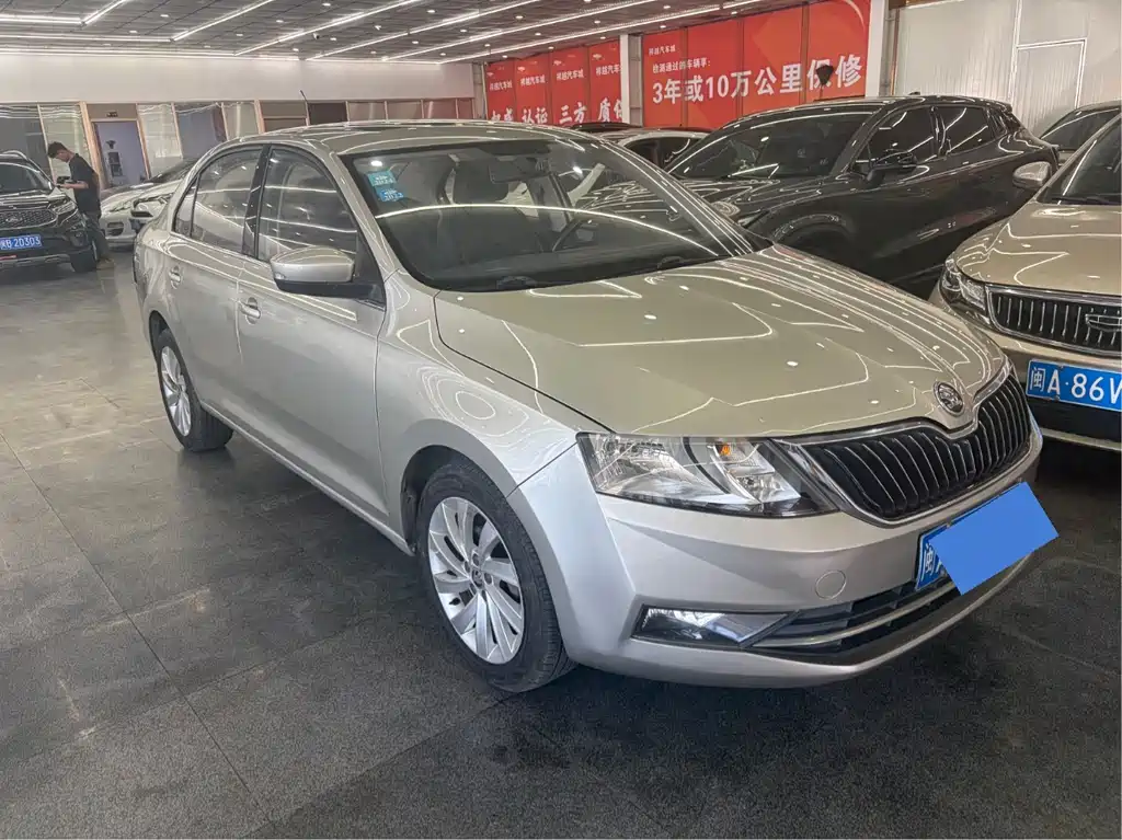 Skoda Rapid 2018 — фото 2
