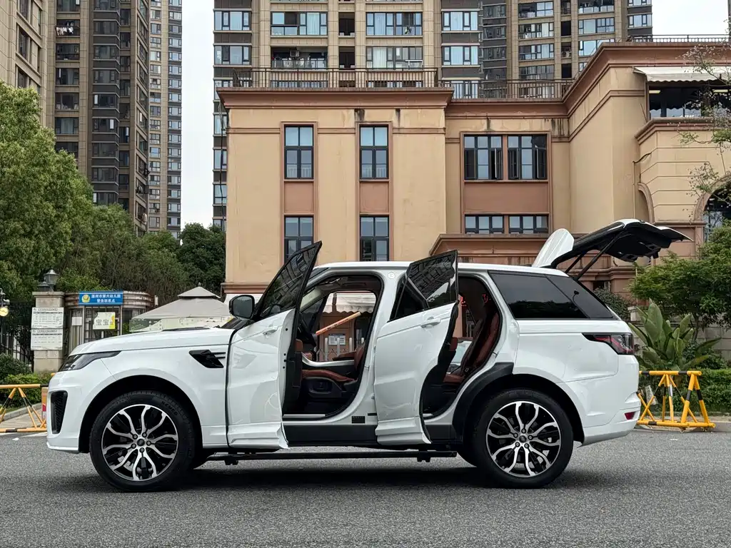 Land Rover Sport 2018 — фото 17