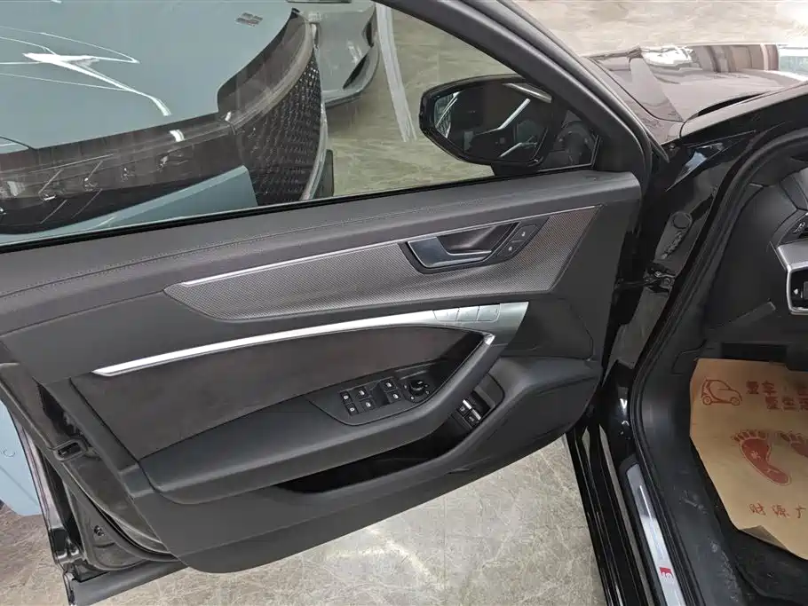 Audi A6L New Energy 2020