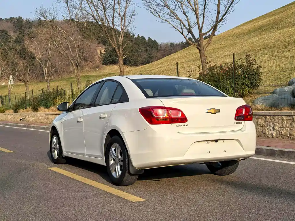 Chevrolet Cruze 2015 — фото 6