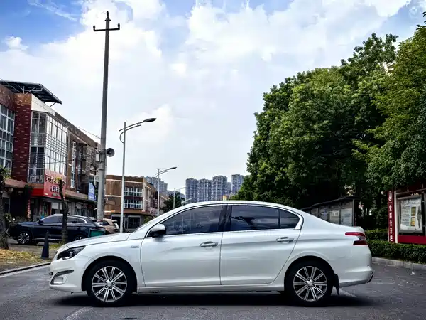 Peugeot 408 2014