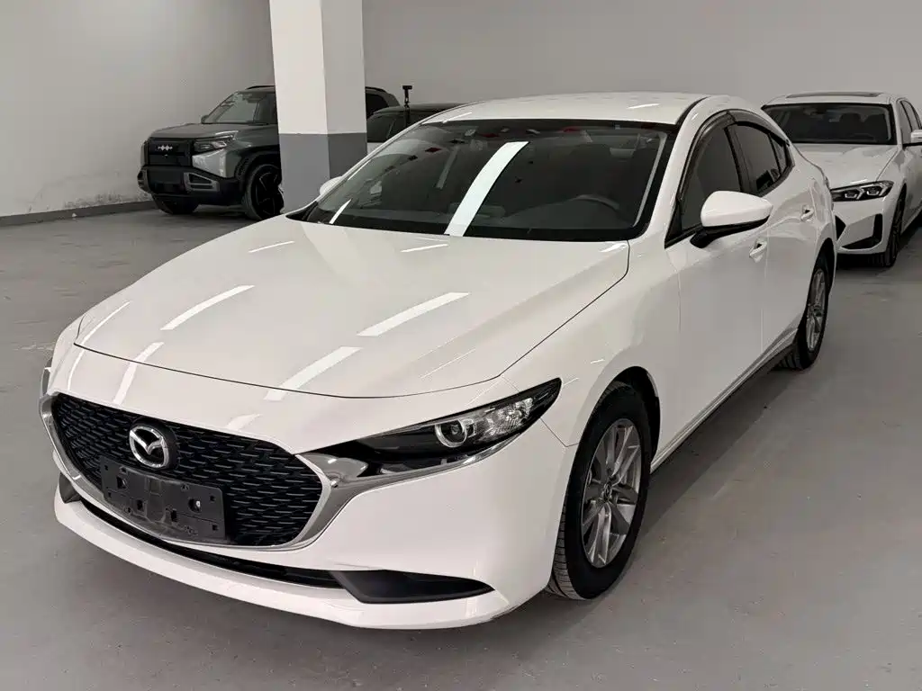 Mazda 3 Axela 2022