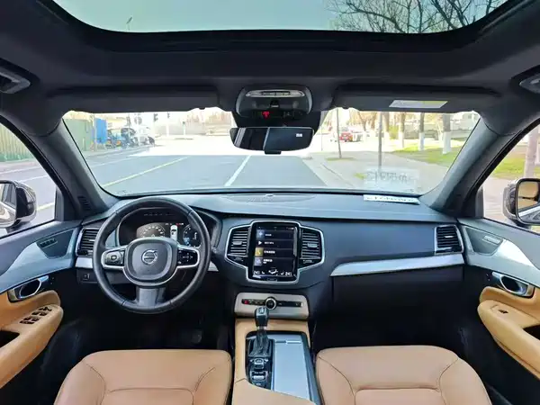 Volvo XC90 2018