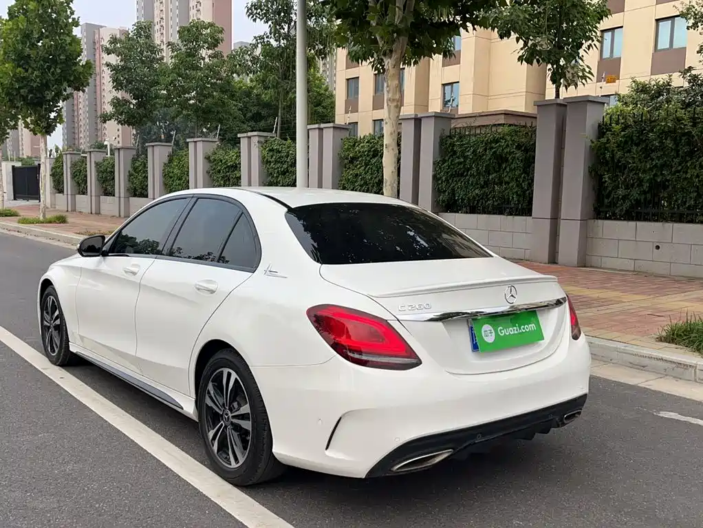 Mercedes-Benz C-Class 2020 — фото 23
