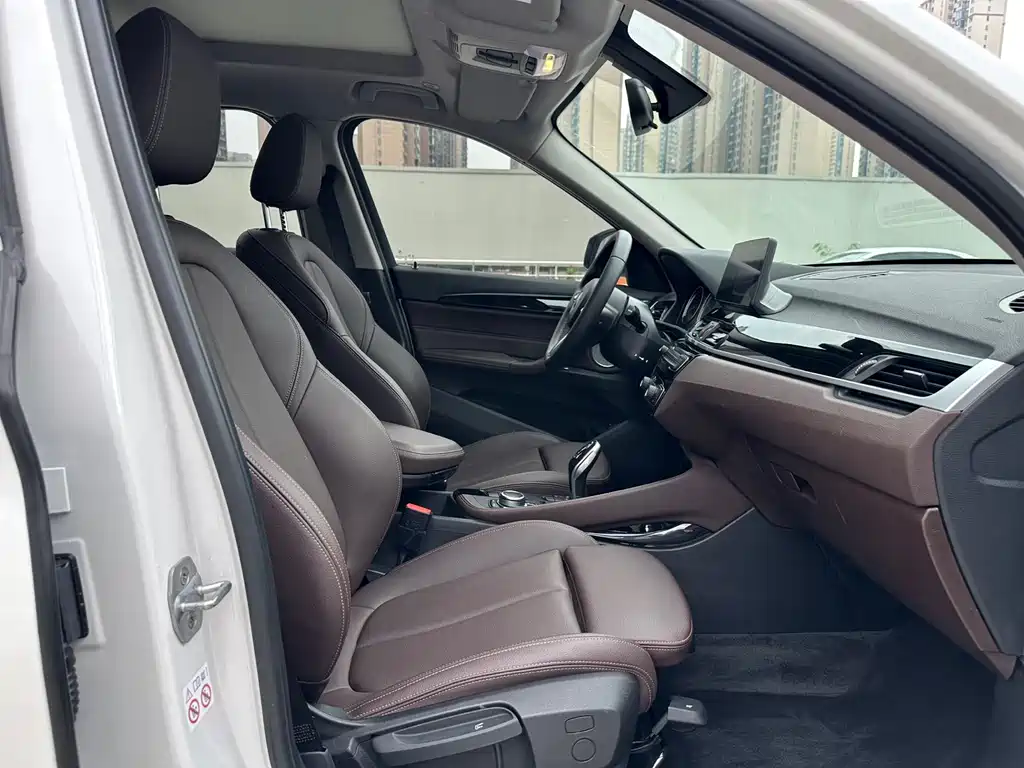 BMW X1 2021 — фото 18