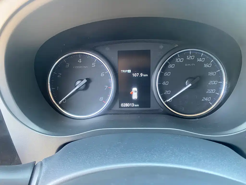 Mitsubishi Outlander 2022 — фото 8