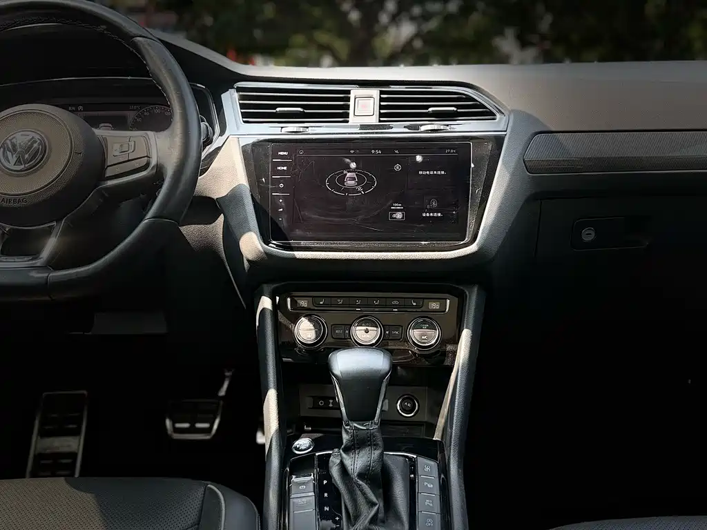Volkswagen Tiguan L 2021 — фото 20