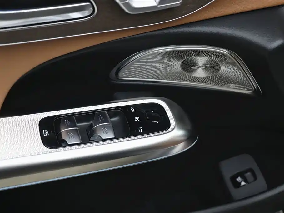 Mercedes-Benz E-Class 2026 — фото 12