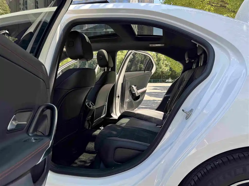 Mercedes-Benz A-Class 2023 — фото 16