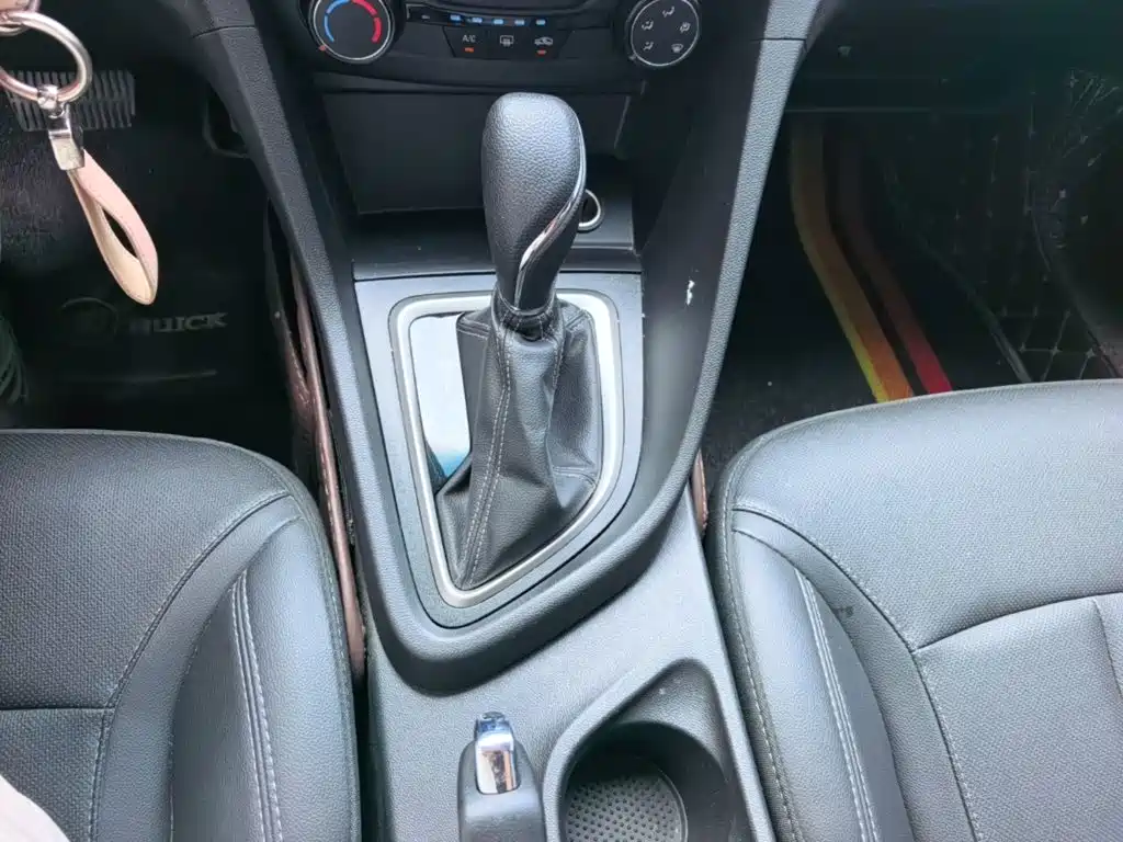 Buick Excelle 2023 — фото 14