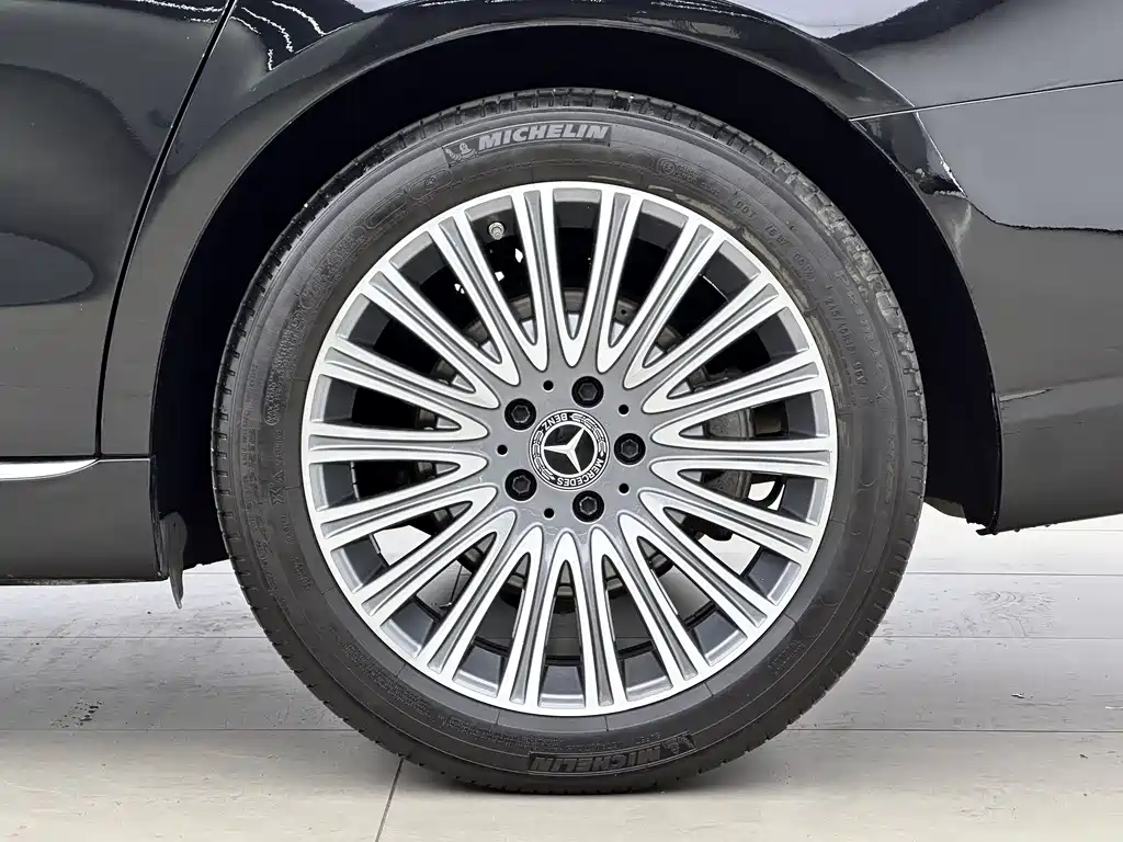 Mercedes-Benz E-Class 2021 — фото 12