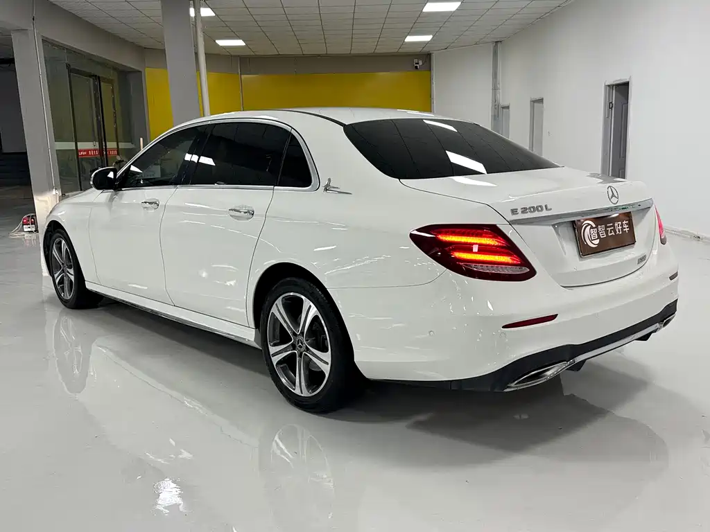 Mercedes-Benz E-Class 2018 — фото 7