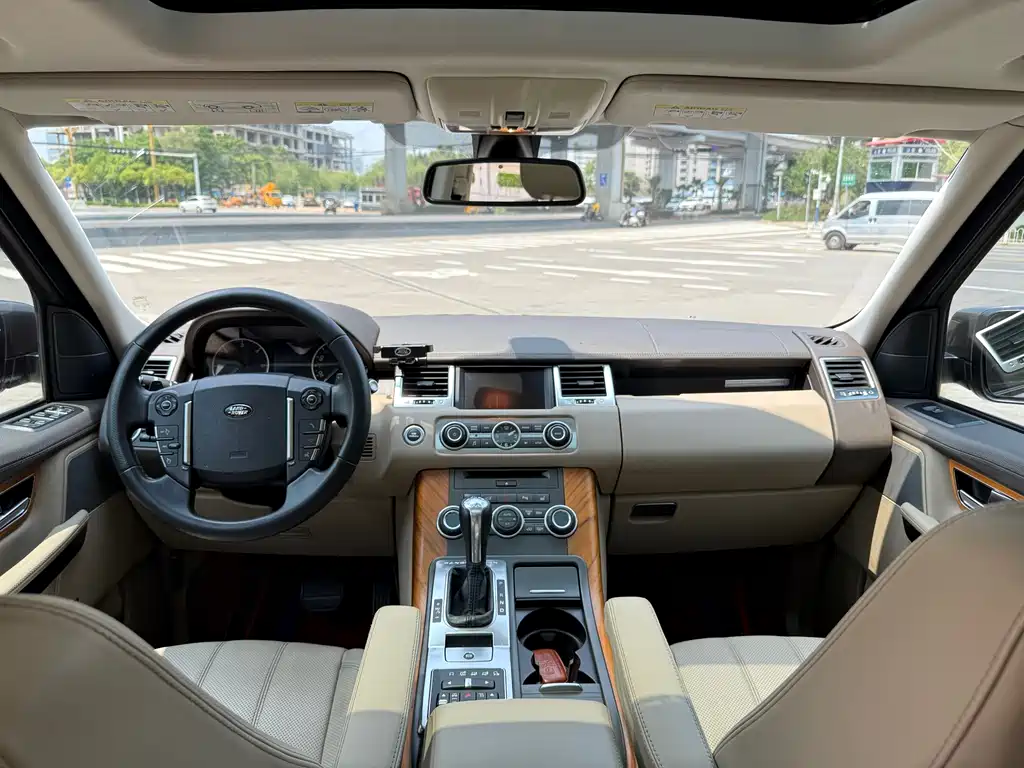 Land Rover Sport 2013 — фото 10