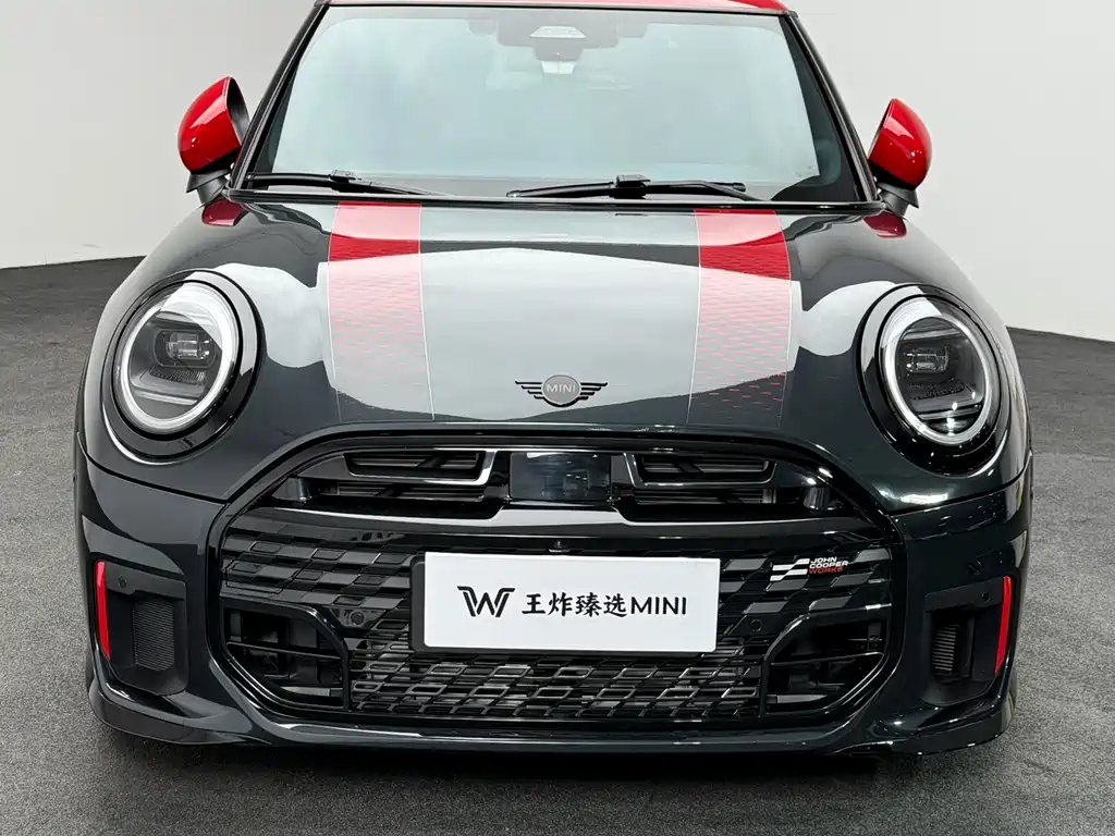 MINI JCW 2025 — фото 9