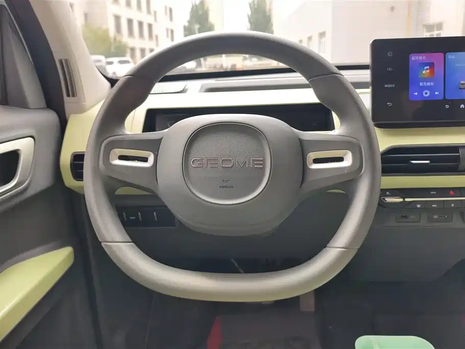 Geely Galaxy Panda 2025 — фото 15
