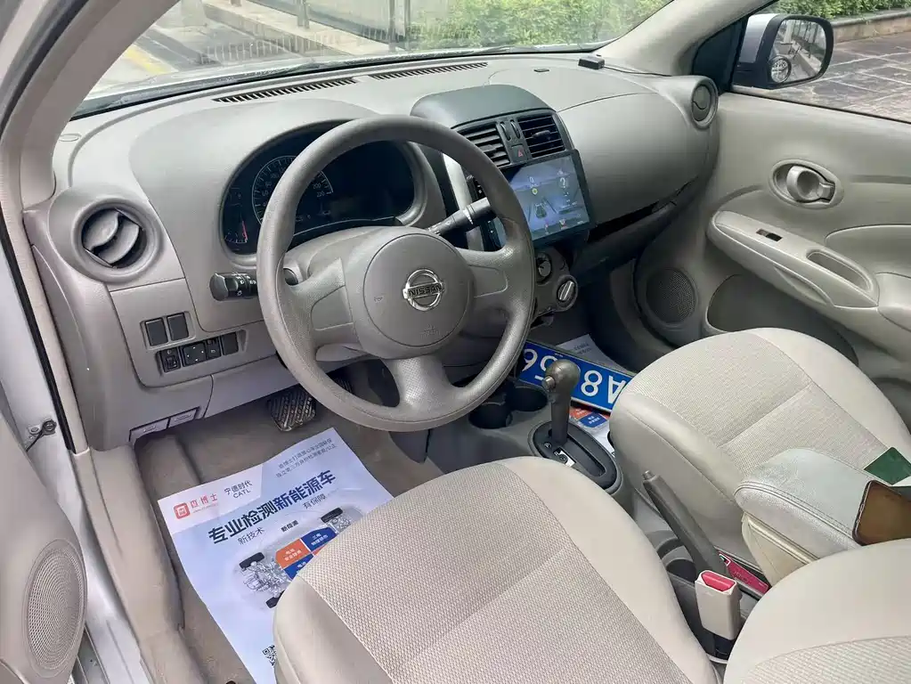 Nissan Sunny 2014 — фото 10