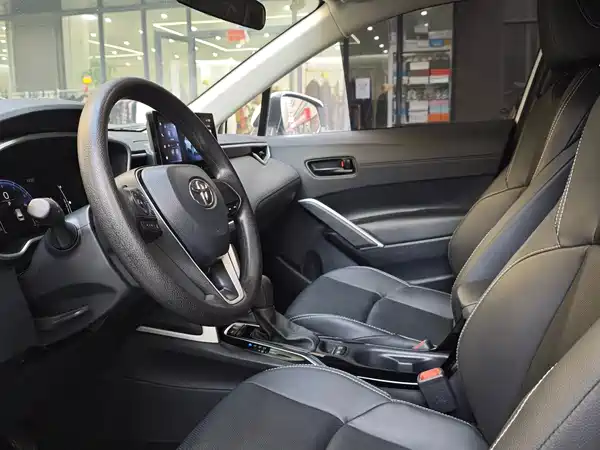Toyota Frontlander 2025