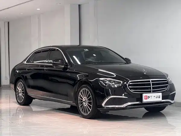 Mercedes-Benz E-Class 2022