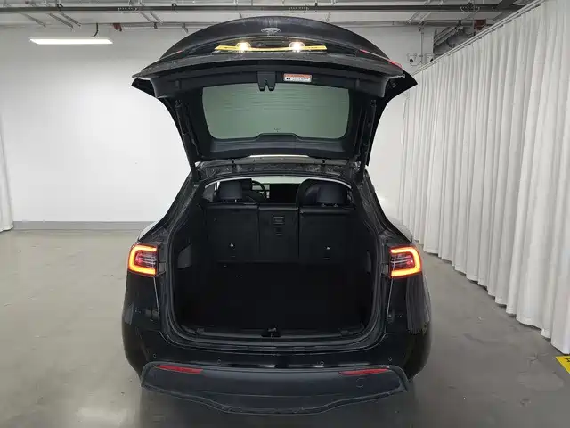 Tesla Model Y 2021 — фото 10