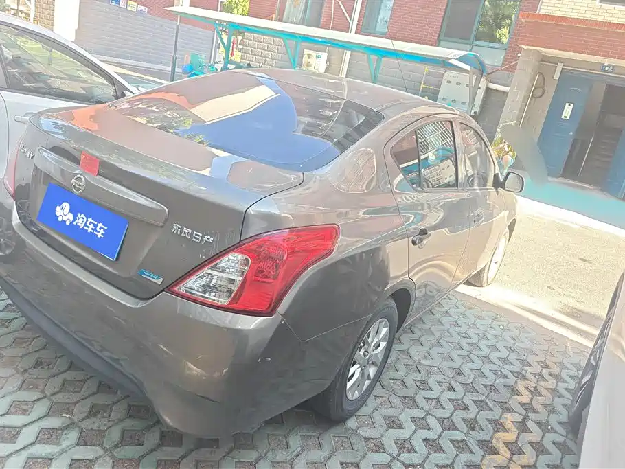 Nissan Sunny 2016