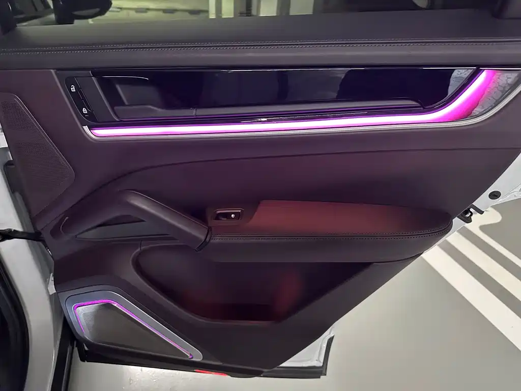 Porsche Cayenne 2025 — фото 17