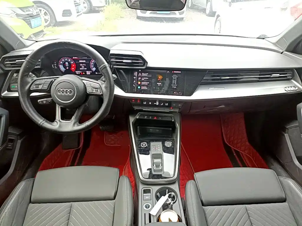 Audi A3 2021 — фото 10