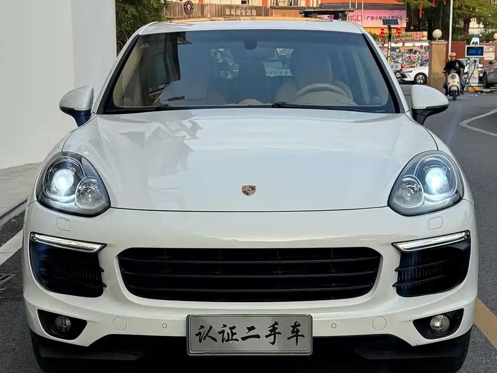 Porsche Cayenne 2017 — фото 2
