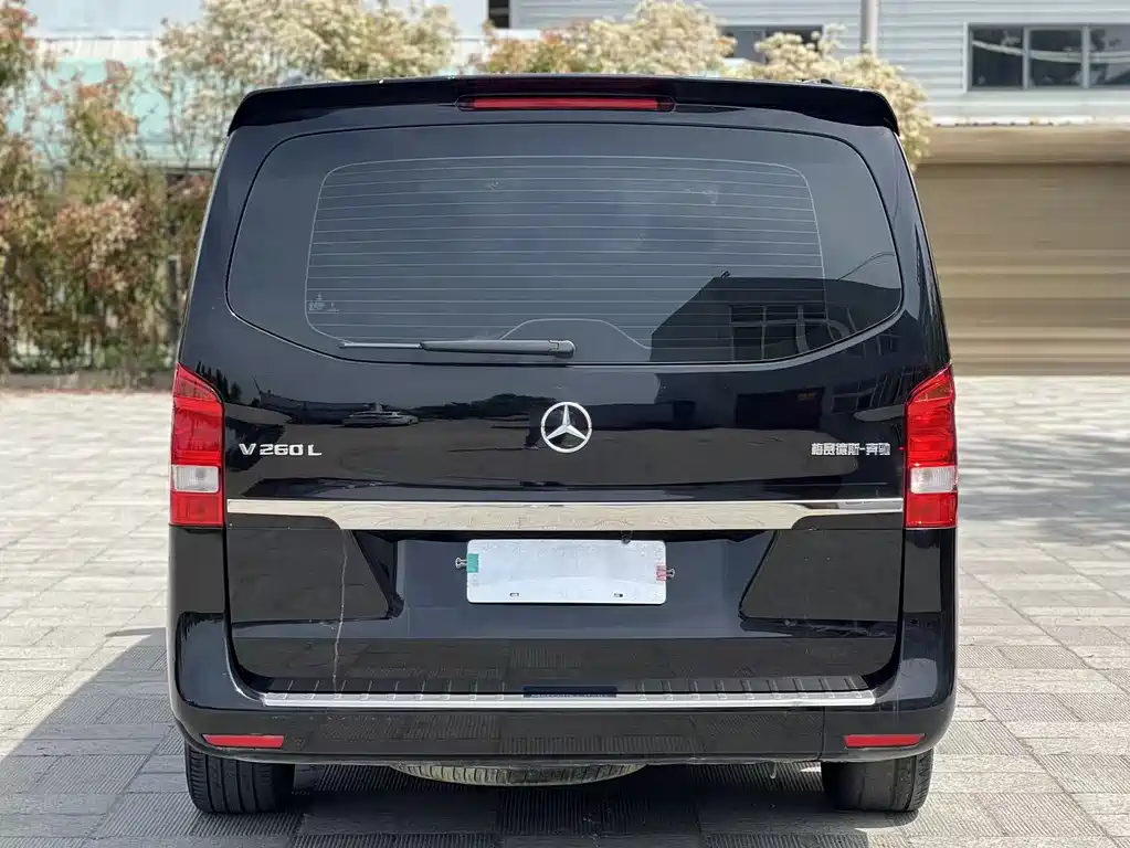 Mercedes-Benz Vito 2024 — фото 11