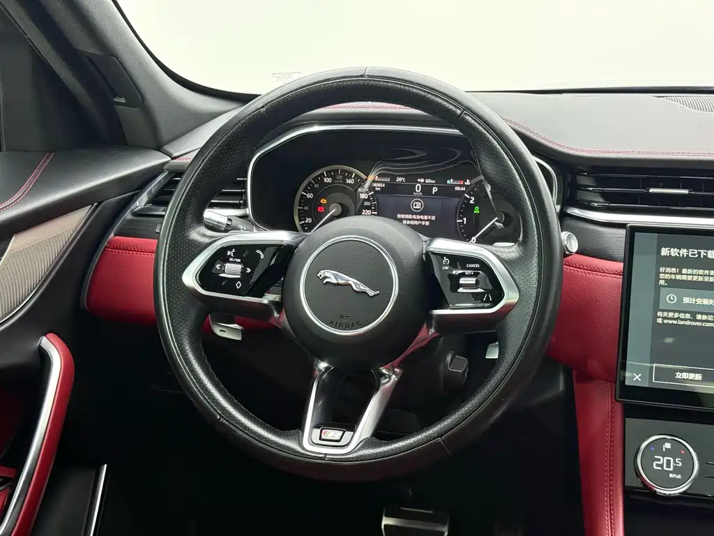 Jaguar F-PACE 2022 — фото 15