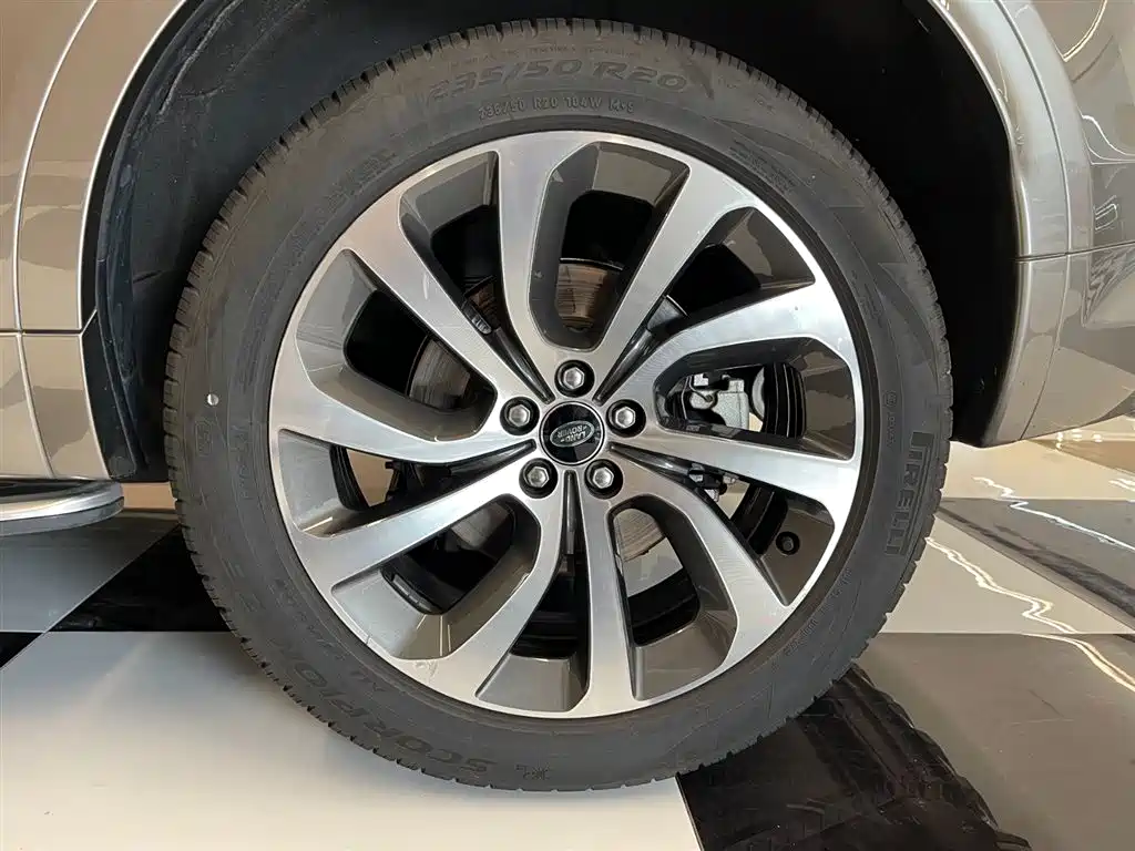 Land Rover Discovery Sport 2022 — фото 11