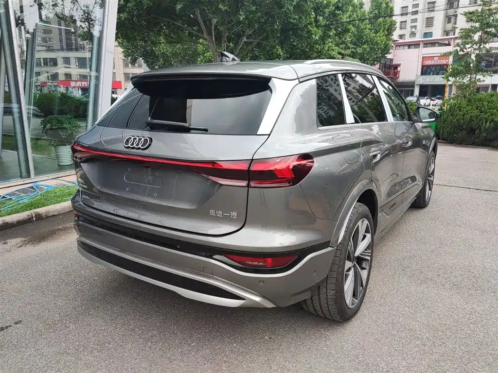 Audi Q6L e-tron 2026 — фото 3