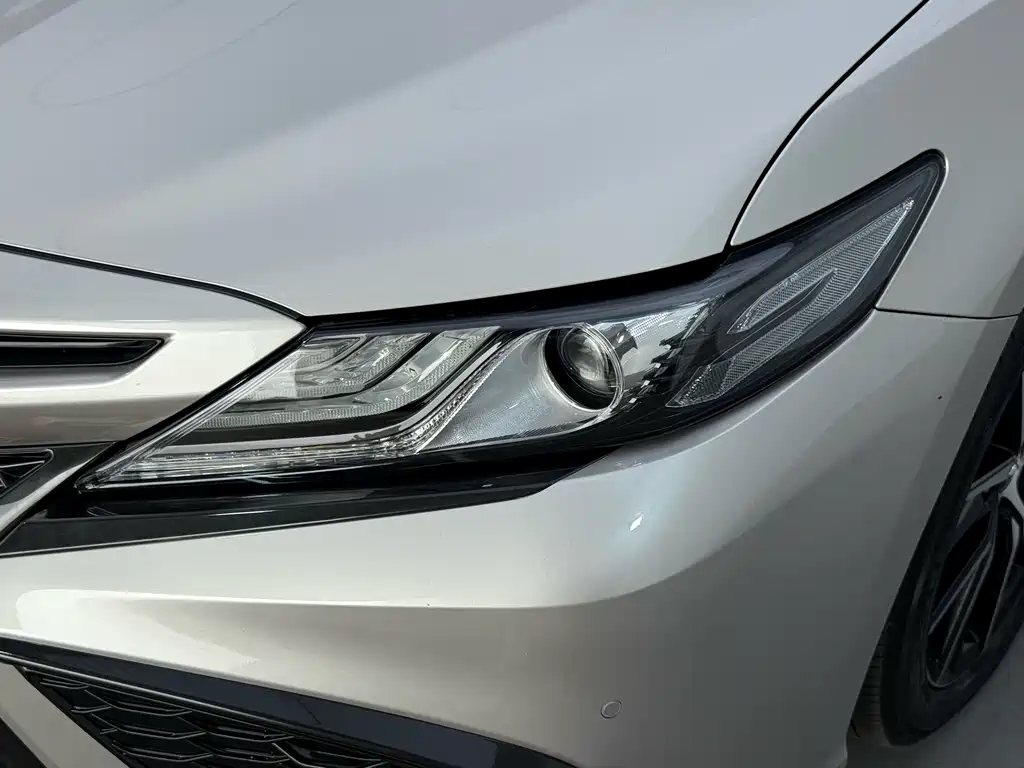 Toyota Camry 2022 — фото 9