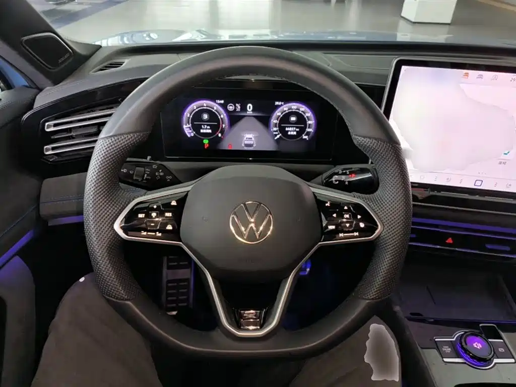 Volkswagen Tiguan L 2024 — фото 11