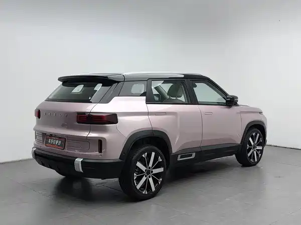 Geely ICON 2023