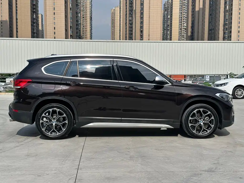 BMW X1 2022 — фото 8