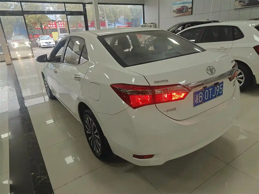 Toyota Corolla 2019 — фото 23
